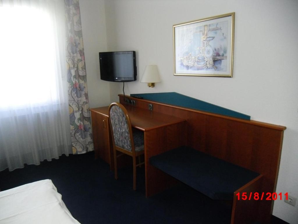 Centralhotel Ratingen Bilik gambar